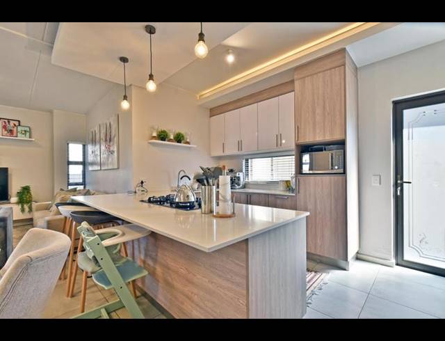 4 BEDROOM HOUSE FOR SALE IN FERNDALE